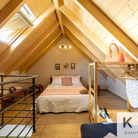 Spedion Villas. Red Stone Prázdninový dům *
